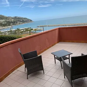 Baia Dei Gabbiani Affittacamere San Lorenzo al Mare